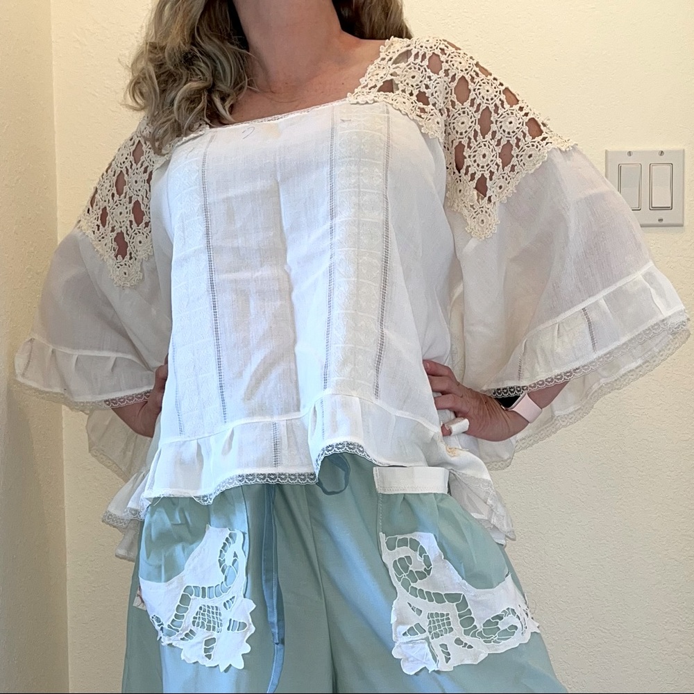 Upcycled Poncho Vintage Linen Crochet Boho Shabby Chic Romantic Lagenlook Ruffle